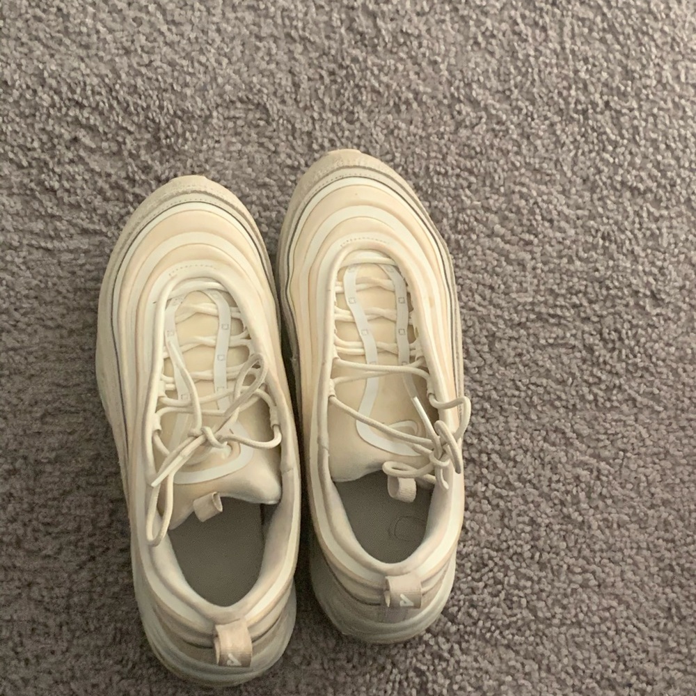 - Women’s Cream Air Max 97